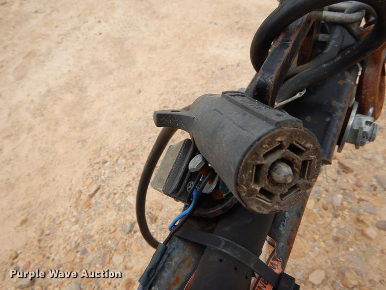 image for item DC0242 2011 Frontier HT1238 header trailer