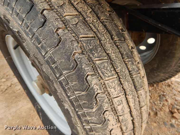 image for item DC0242 2011 Frontier HT1238 header trailer