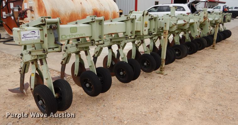 image for item DC0244 Orthman 9300 row crop cultivator