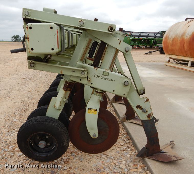 image for item DC0244 Orthman 9300 row crop cultivator