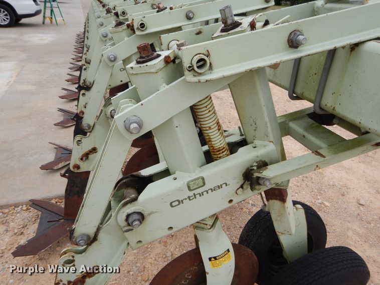 image for item DC0244 Orthman 9300 row crop cultivator