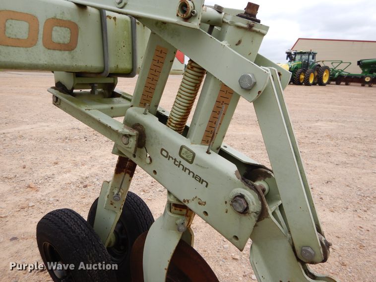 image for item DC0244 Orthman 9300 row crop cultivator