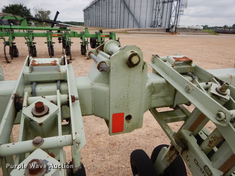 image for item DC0244 Orthman 9300 row crop cultivator