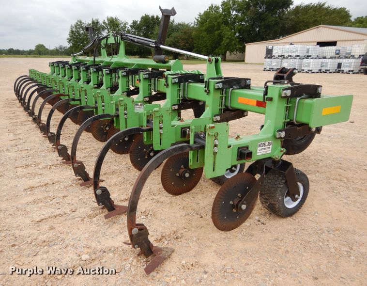 image for item DC0245 2014 Bigham Brothers S-9941-888 row crop cultivator