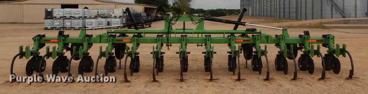 image for item DC0245 2014 Bigham Brothers S-9941-888 row crop cultivator