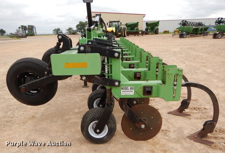image for item DC0245 2014 Bigham Brothers S-9941-888 row crop cultivator