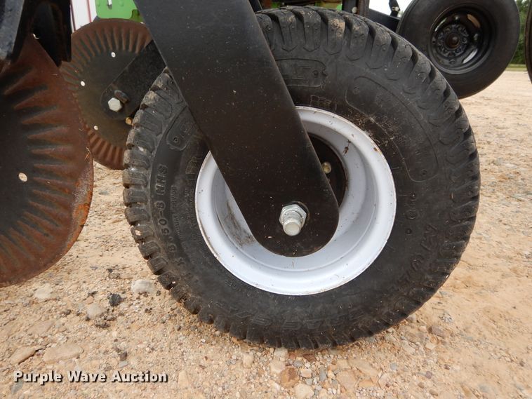 image for item DC0245 2014 Bigham Brothers S-9941-888 row crop cultivator