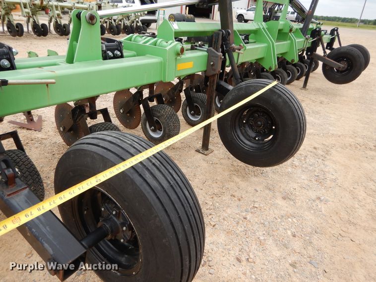 image for item DC0245 2014 Bigham Brothers S-9941-888 row crop cultivator