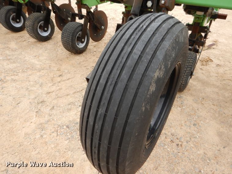 image for item DC0245 2014 Bigham Brothers S-9941-888 row crop cultivator