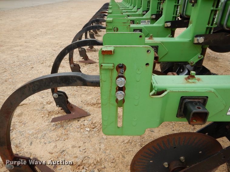 image for item DC0245 2014 Bigham Brothers S-9941-888 row crop cultivator