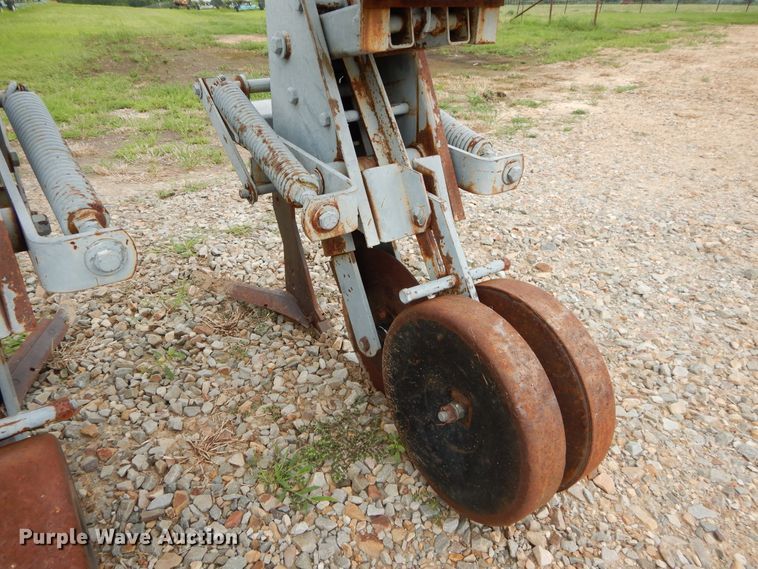 image for item DC0246 Hiniker 5000 row crop cultivator