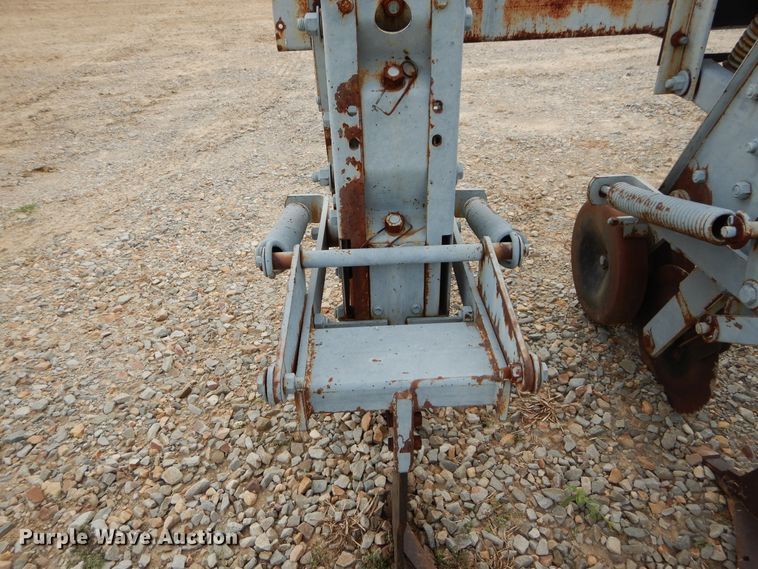 image for item DC0246 Hiniker 5000 row crop cultivator