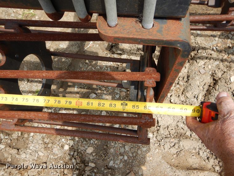 image for item DC0247 2013 John Deere 2623VT vertical tillage