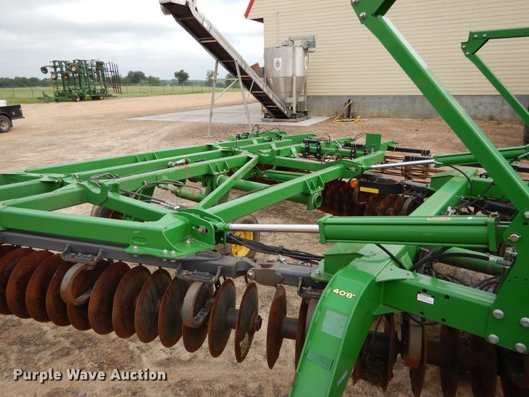 image for item DC0248 2013 John Deere 2623VT vertical tillage