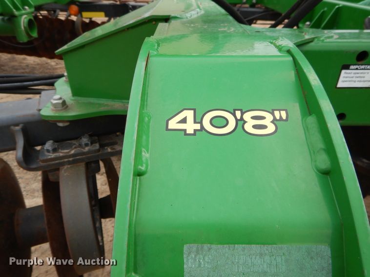 image for item DC0248 2013 John Deere 2623VT vertical tillage