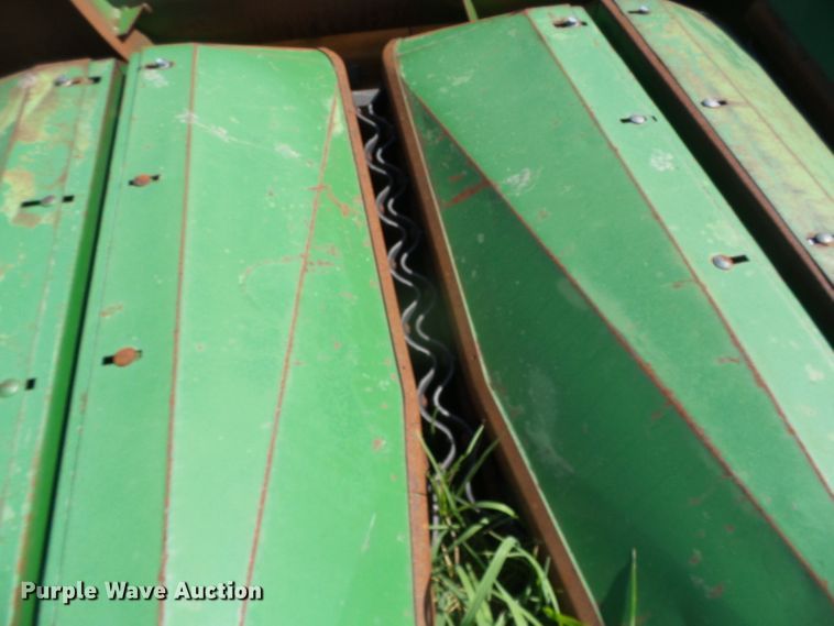 image for item DC5076 John Deere 653 all-crop head