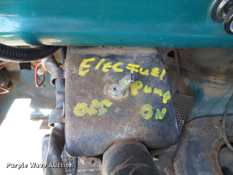 image for item DC5081 1973 Ford F700 grain truck