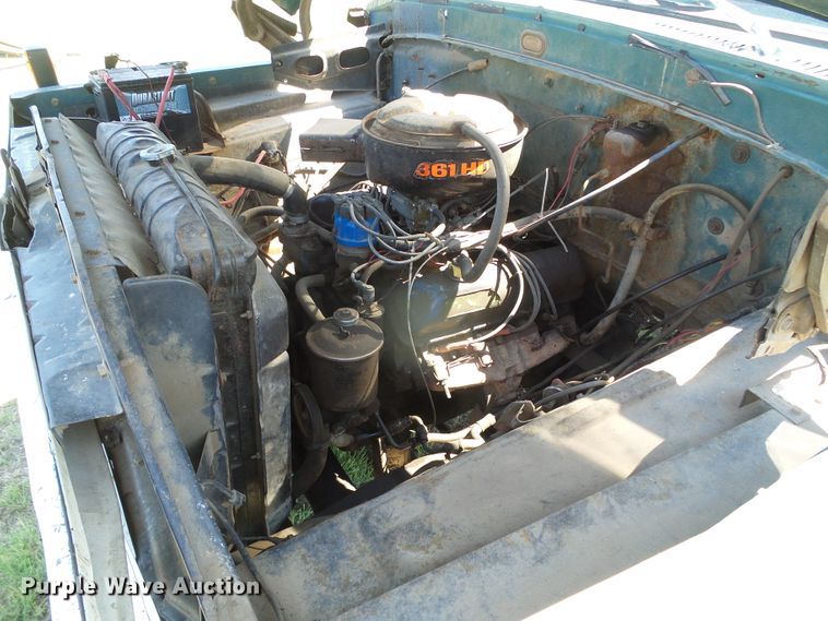 image for item DC5081 1973 Ford F700 grain truck