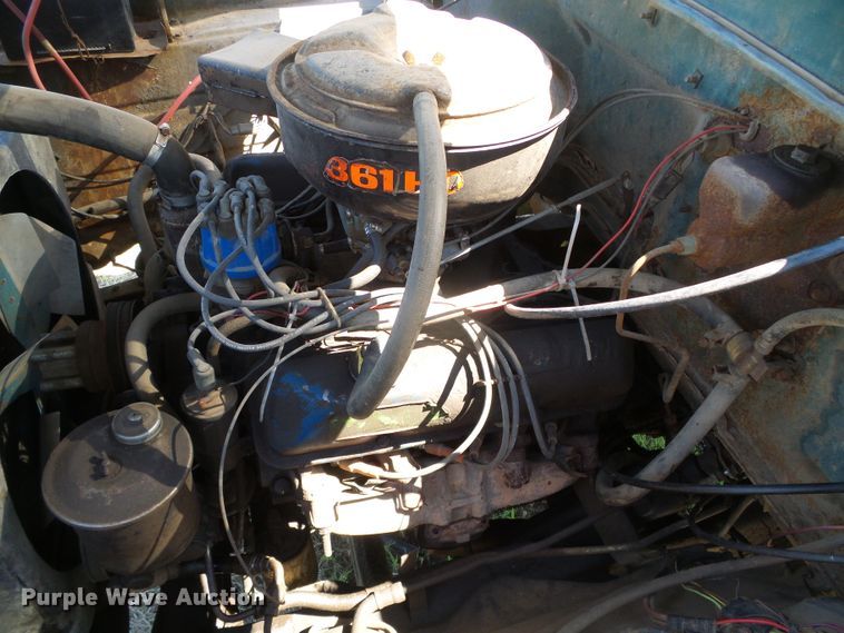 image for item DC5081 1973 Ford F700 grain truck