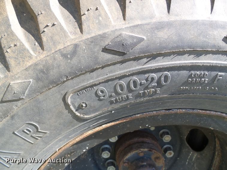 image for item DC5081 1973 Ford F700 grain truck
