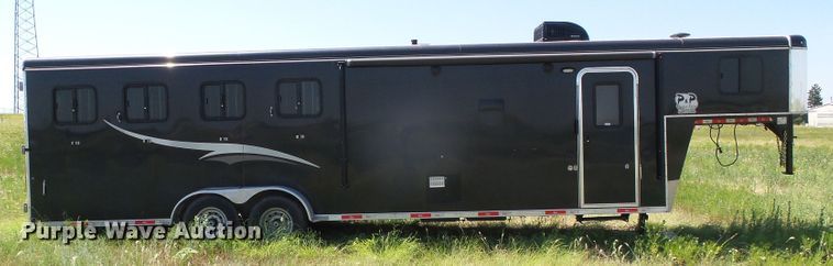 image for item DC5087 2017 Bison Coach horse trailer