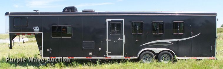 image for item DC5087 2017 Bison Coach horse trailer