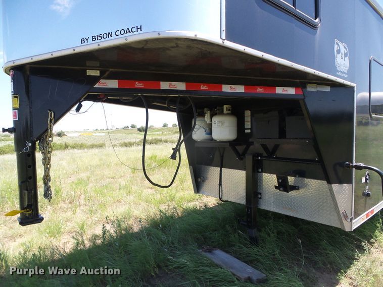 image for item DC5087 2017 Bison Coach horse trailer