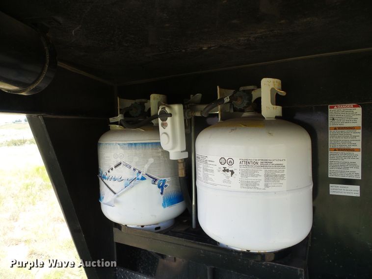 image for item DC5087 2017 Bison Coach horse trailer