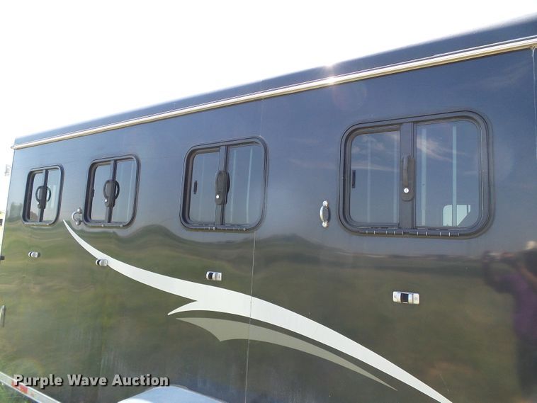 image for item DC5087 2017 Bison Coach horse trailer