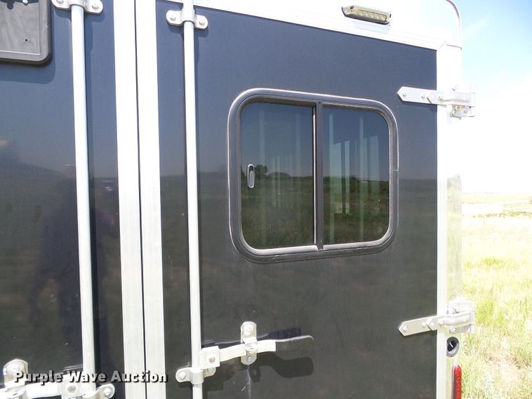 image for item DC5087 2017 Bison Coach horse trailer
