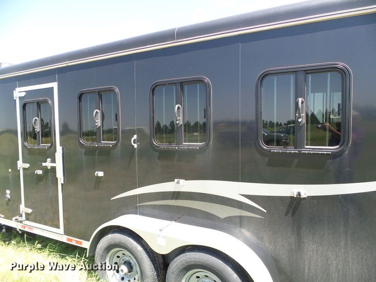 image for item DC5087 2017 Bison Coach horse trailer