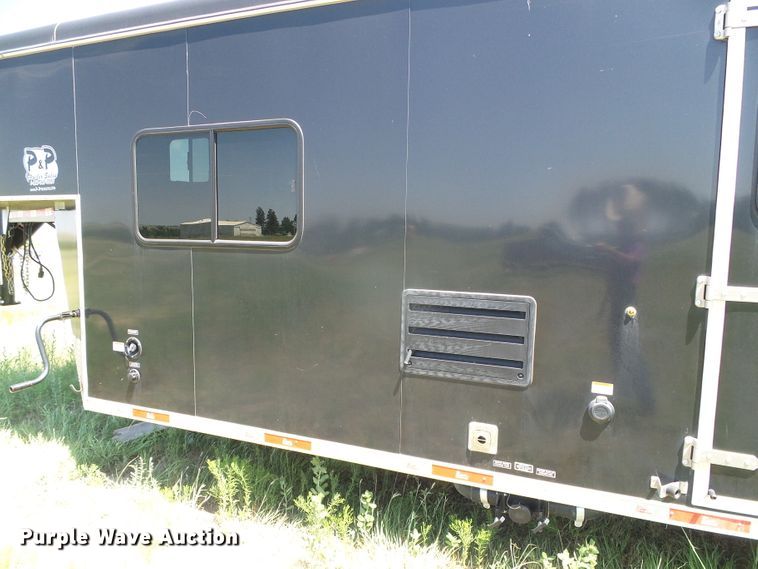 image for item DC5087 2017 Bison Coach horse trailer