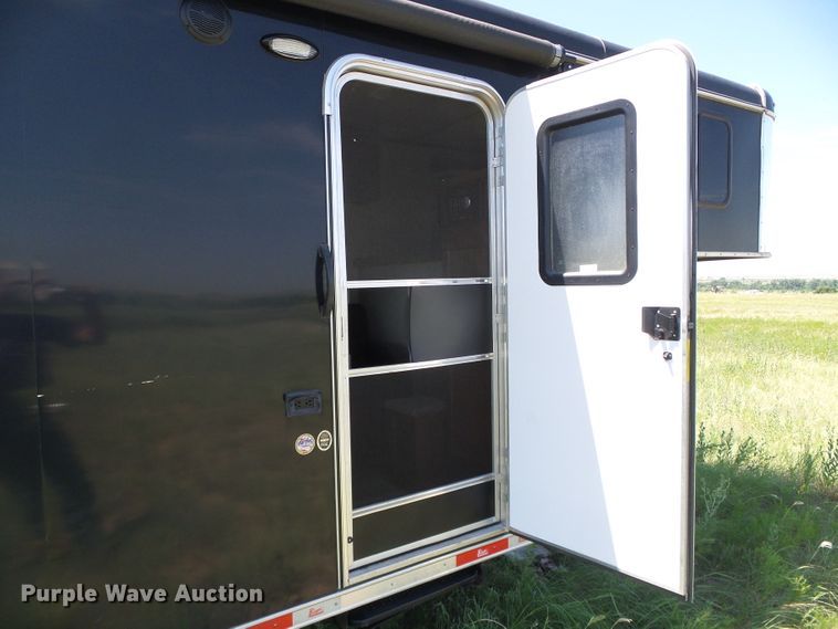 image for item DC5087 2017 Bison Coach horse trailer
