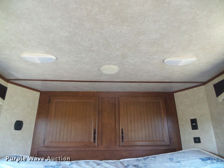 image for item DC5087 2017 Bison Coach horse trailer