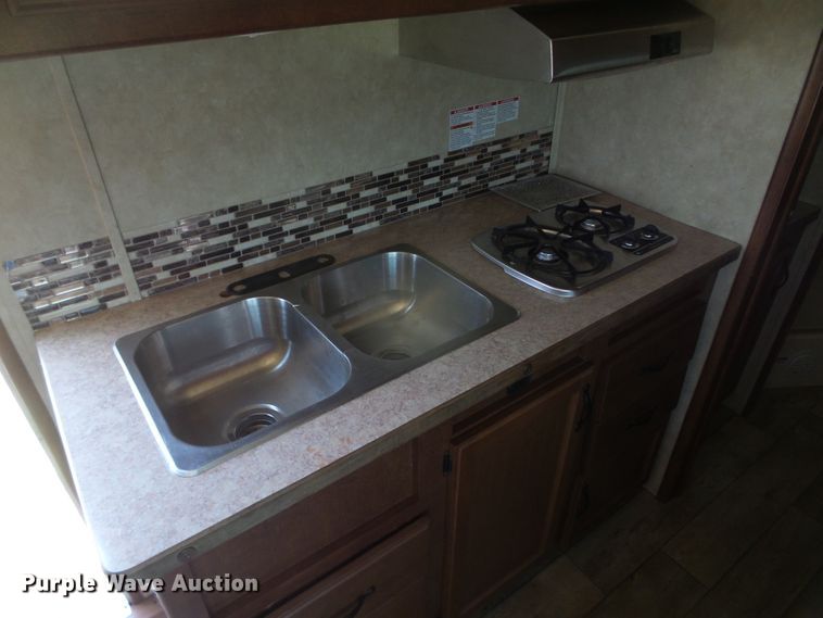 image for item DC5087 2017 Bison Coach horse trailer