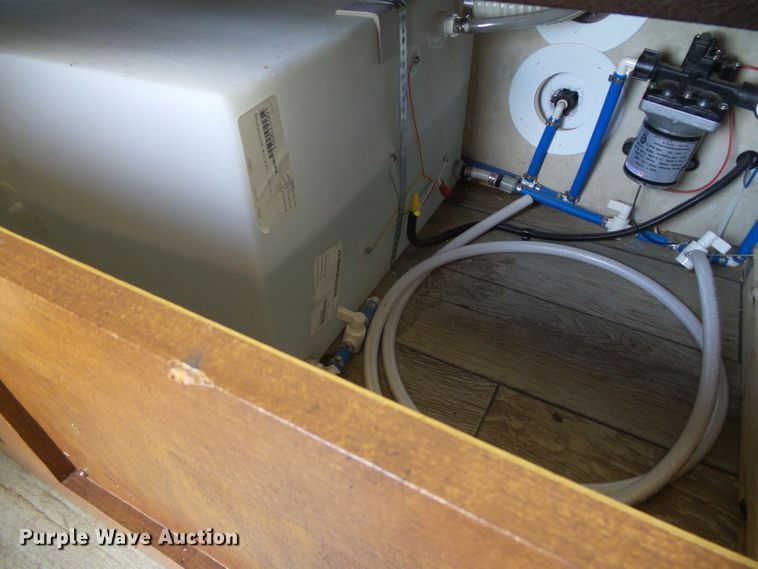 image for item DC5087 2017 Bison Coach horse trailer