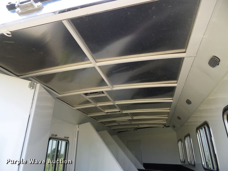 image for item DC5087 2017 Bison Coach horse trailer