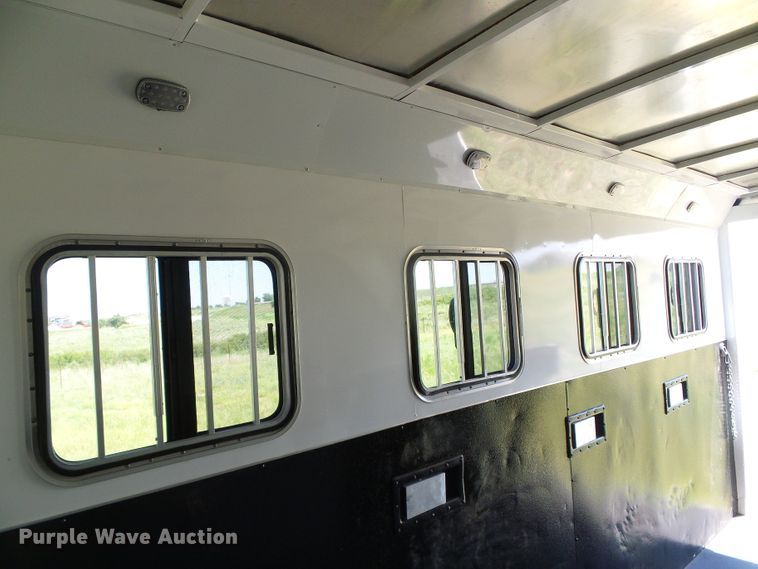 image for item DC5087 2017 Bison Coach horse trailer