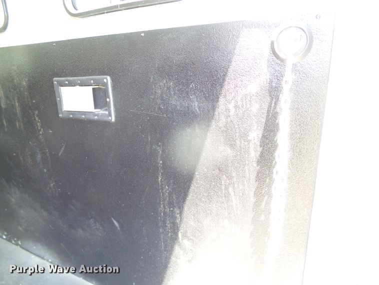 image for item DC5087 2017 Bison Coach horse trailer