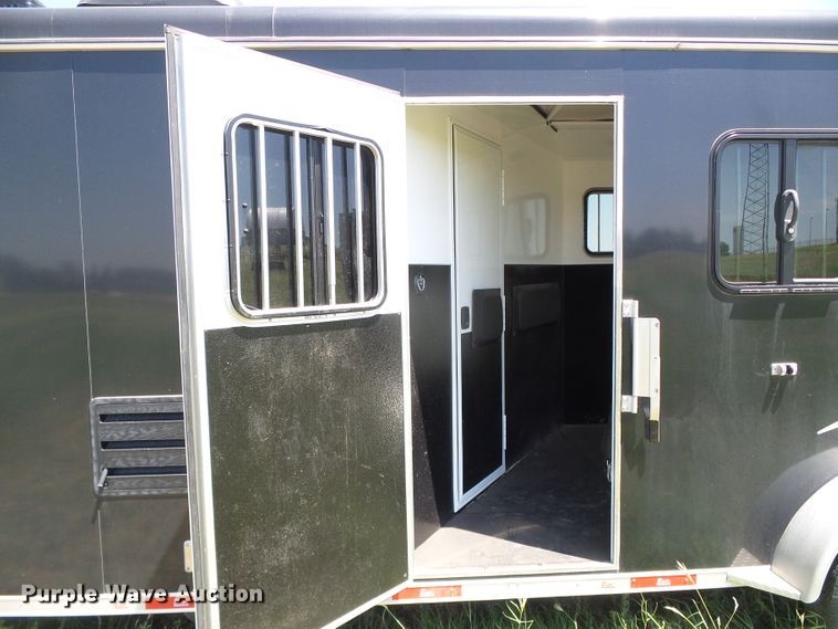 image for item DC5087 2017 Bison Coach horse trailer