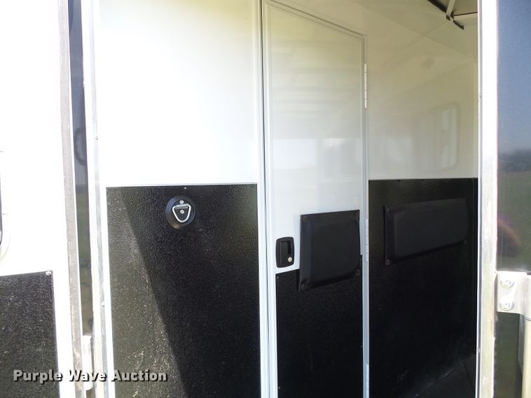 image for item DC5087 2017 Bison Coach horse trailer