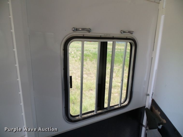 image for item DC5087 2017 Bison Coach horse trailer