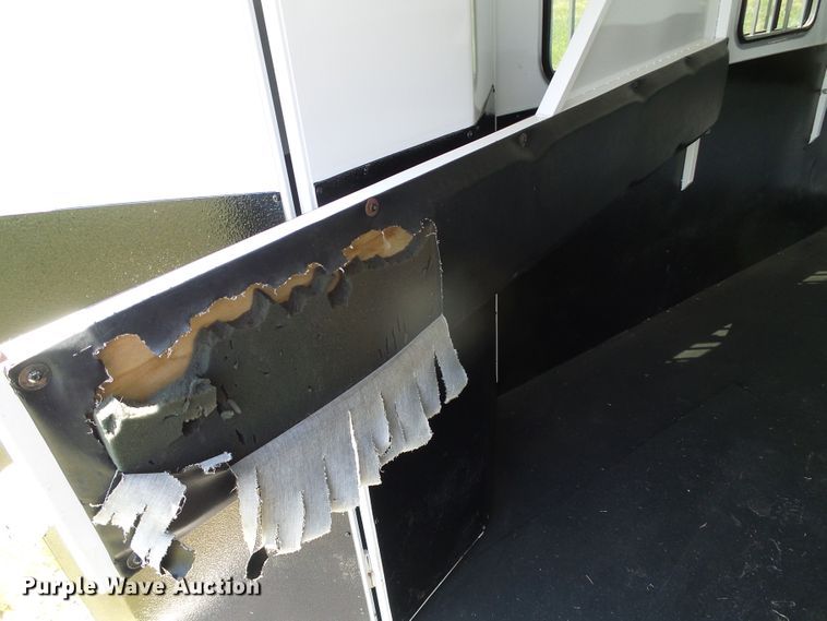 image for item DC5087 2017 Bison Coach horse trailer