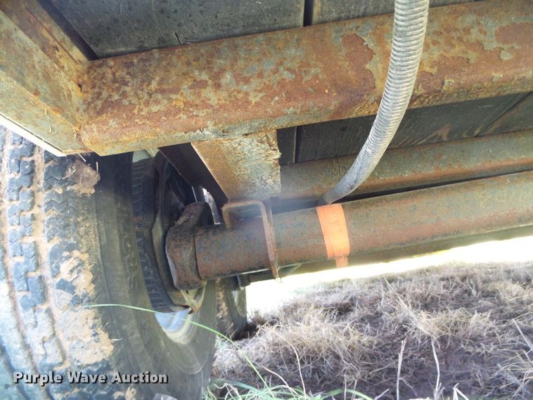 image for item DC5087 2017 Bison Coach horse trailer