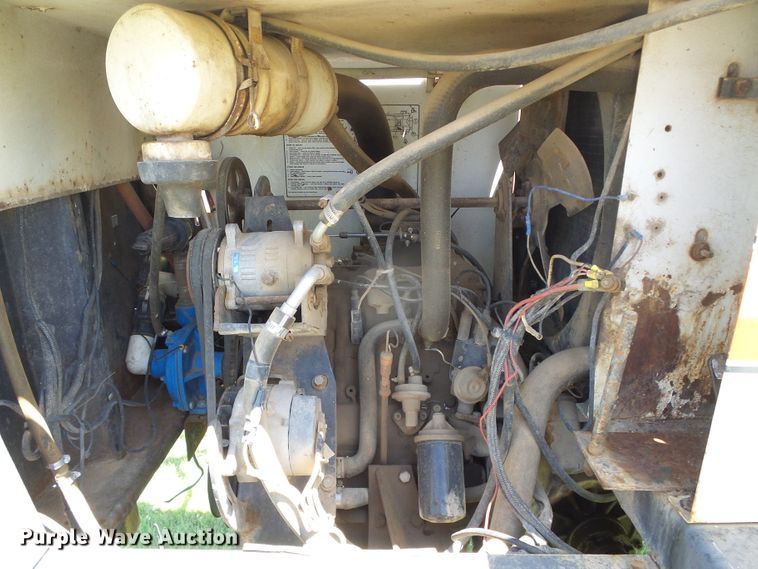 image for item DC5092 SpraCoupe 220 sprayer