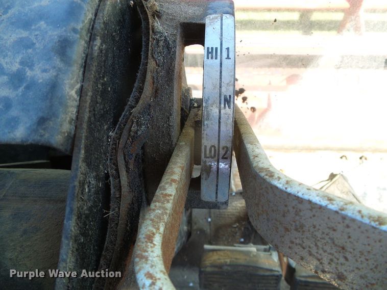 image for item DC5093 1985 Massey-Ferguson 860 combine
