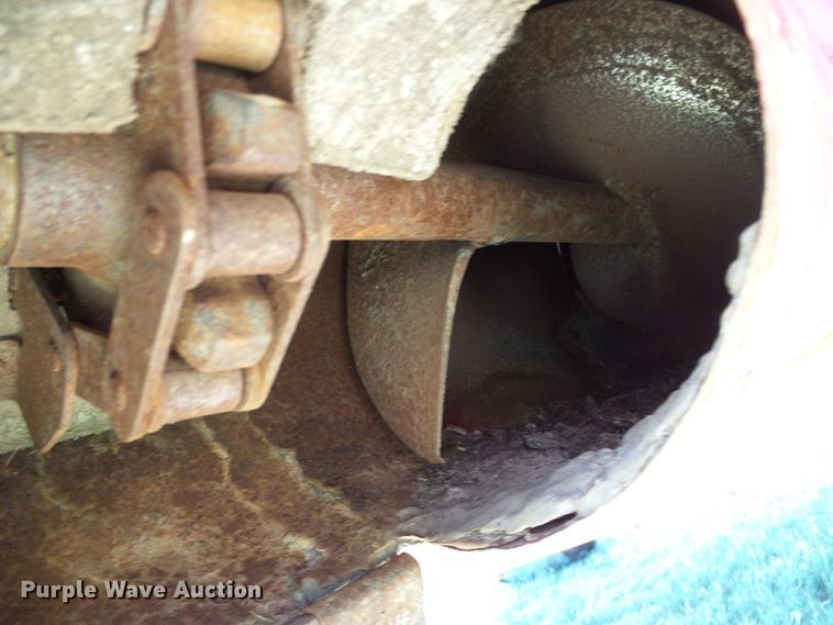 image for item DC5093 1985 Massey-Ferguson 860 combine