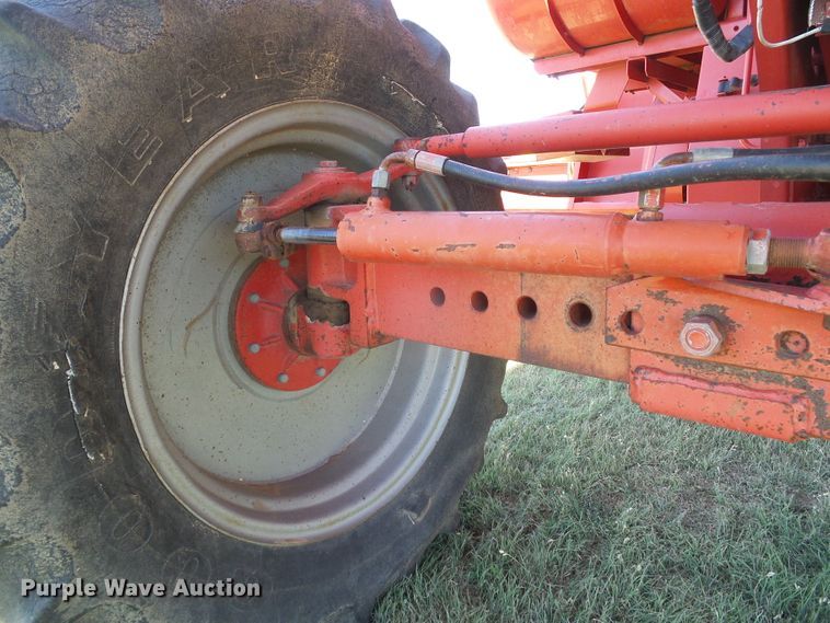image for item DC5093 1985 Massey-Ferguson 860 combine