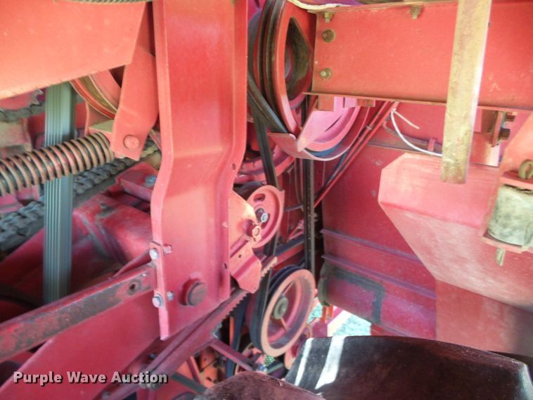 image for item DC5093 1985 Massey-Ferguson 860 combine