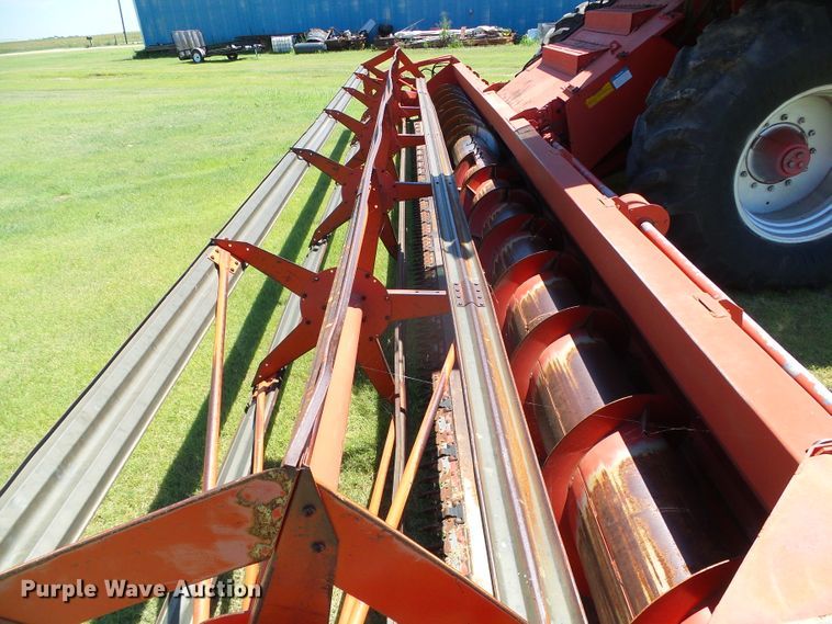 image for item DC5093 1985 Massey-Ferguson 860 combine